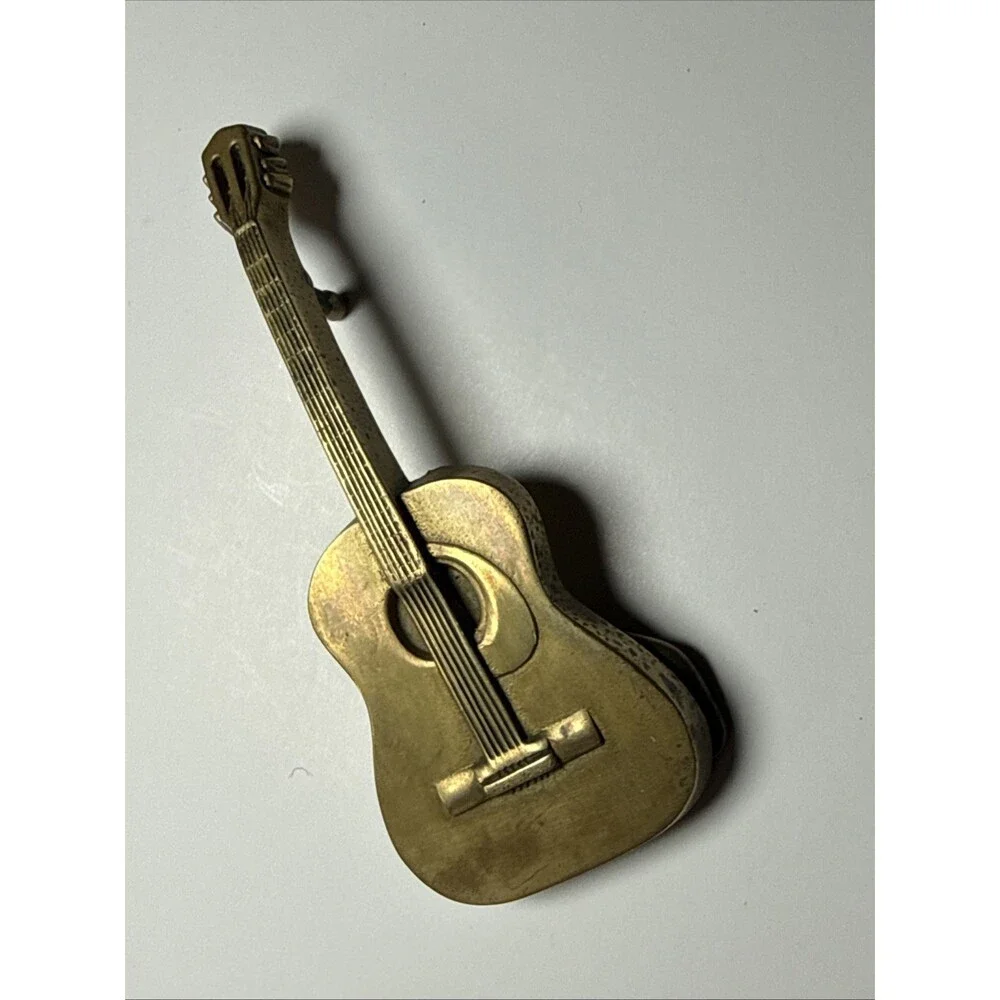 Vintage Acoustic Guitar Belt Buckle 1978 Solid Brass Baron BBB Model 6003